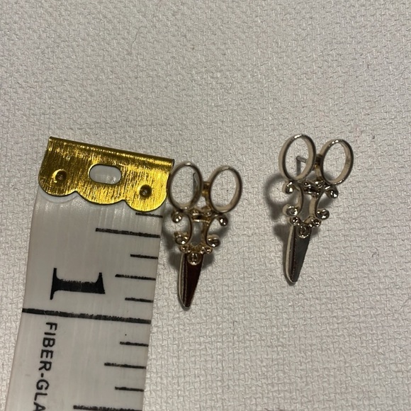 Unbranded Scissors earrings Unisex jewelry goldtone cutting shears - Picture 3 of 7